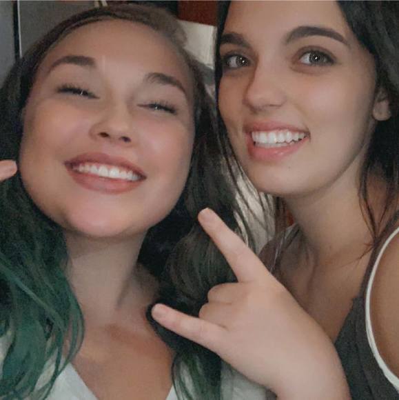 Meet your Posher, Malia - Picture 1 of 1